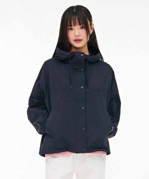 CHASECULT(チェイスカルト)の「女性 軽量 フードジャケット - ネイビー(ナイロンジャケット・レディース・ネイビー・85/90)」の1枚目の写真