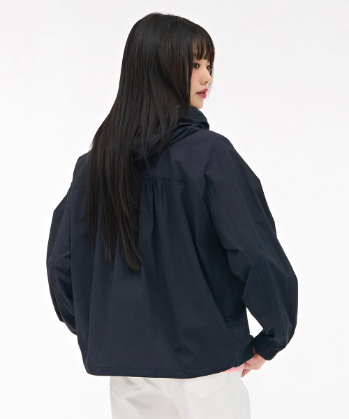 CHASECULT(チェイスカルト)の「女性 軽量 フードジャケット - ネイビー(ナイロンジャケット・レディース・ネイビー・85/90)」の3枚目の写真
