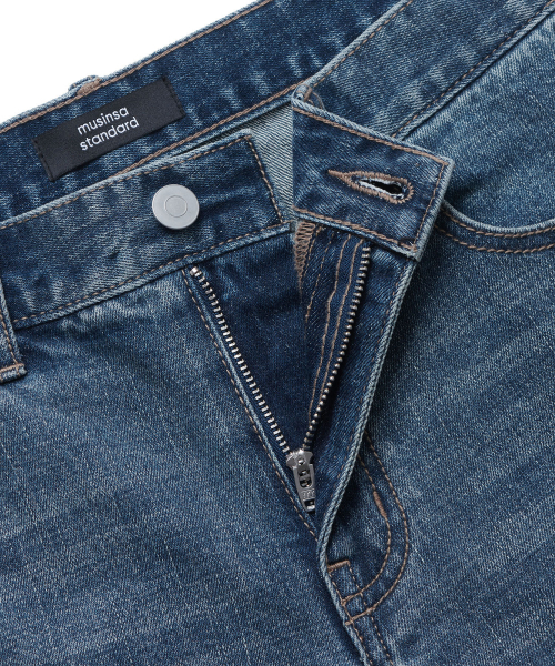 MUSINSA STANDARD（ムシンサスタンダード）の「スリムクロップデニムパンツ[ライトインディゴ]（デニムパンツ・メンズ・その他・29/32/30/31/26/27/28/33/34/36）」の3枚目の写真
