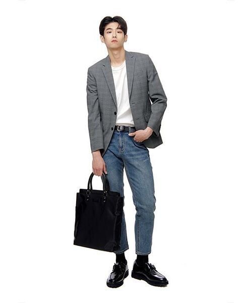 MUSINSA STANDARD（ムシンサスタンダード）の「スリムクロップデニムパンツ[ライトインディゴ]（デニムパンツ・メンズ・その他・29/32/30/31/26/27/28/33/34/36）」の15枚目の写真