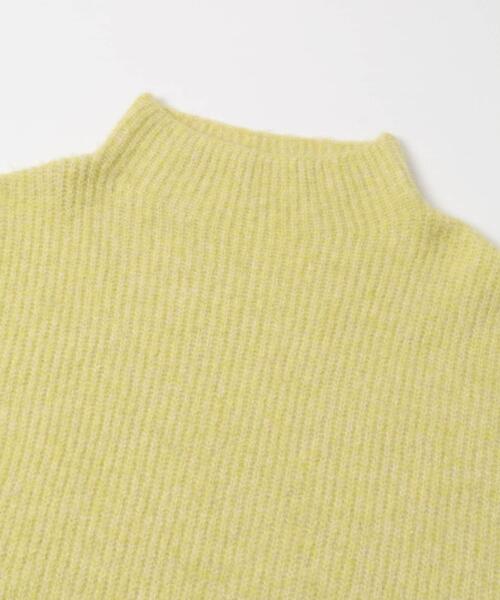 ITEMS URBANRESEARCH（アイテムズ アーバンリサーチ）の「フワフワボトルネックニット（ニット/セーター・レディース・チャコールグレー/ライトベージュ/イエロー系その他/パープル・FREE）」の16枚目の写真