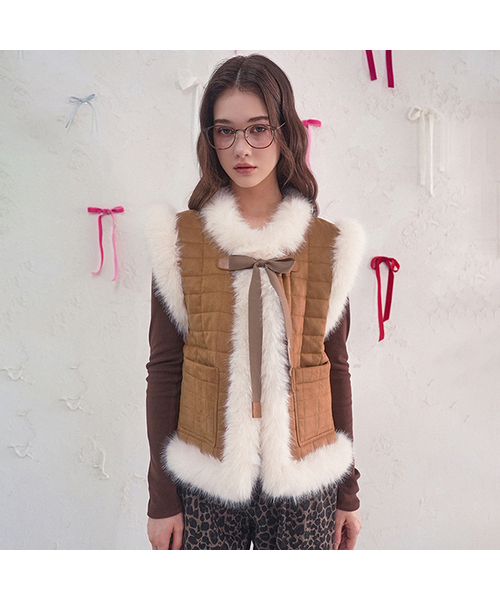 Vivacious(ビバシャス)の「Fur Trim Quilted Vest BROWN(ベスト・レディース・ブラウン・FREE)」の1枚目の写真