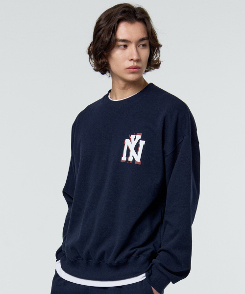 PAPERBOY(ペーパーボーイ)の「NYシンプルロゴスウェットシャツ-ネイビー(スウェット・レディース・その他・LARGE/X-LARGE/SMALL/MEDIUM)」の5枚目の写真