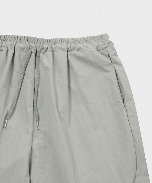 SLOW RECORD HOUSE（スローレコードハウス）の「パラシュートフレアパンツ_グレー（スウェットパンツ・レディース・その他・LARGE/MEDIUM）」の3枚目の写真
