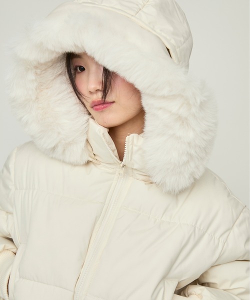 NUJOH(ヌゾ)の「Faux Fur Hooded Down Jacket / フェイクファーフード付きダウンジャケット(ダウンジャケット/コート・レディース・ブラック/アイボリー/ネイビー・FREE)」の14枚目の写真