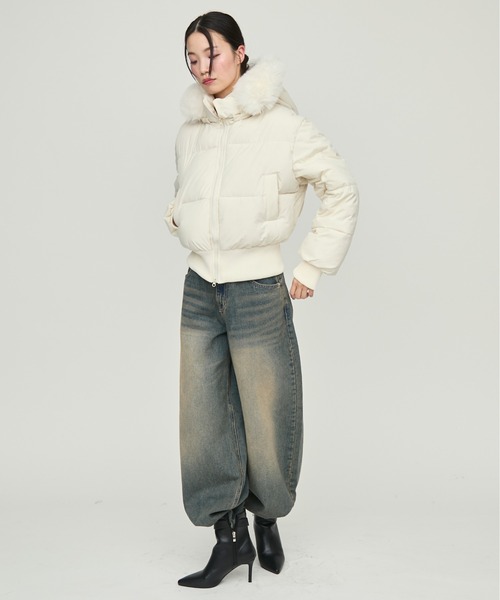 NUJOH(ヌゾ)の「Faux Fur Hooded Down Jacket / フェイクファーフード付きダウンジャケット(ダウンジャケット/コート・レディース・ブラック/アイボリー/ネイビー・FREE)」の19枚目の写真