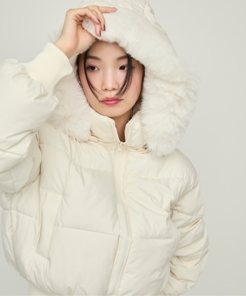 Faux Fur Hooded Down Jacket / フェイクファーフード付きダウン