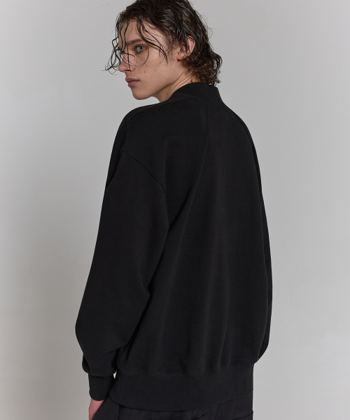 DGNAK(ディグナク)の「ストラクチャーバックタックスウェットシャツ(ブラック)_ PE3TS0101(スウェット・メンズ・ブラック・MEDIUM/LARGE)」の5枚目の写真