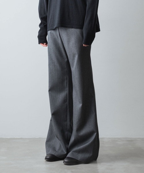 ato（アトウ）の「CLASSIC WOOL FLAIR PANTS（スラックス・メンズ・チャコールグレー/ブラック/ネイビー・44/46/48）」の8枚目の写真