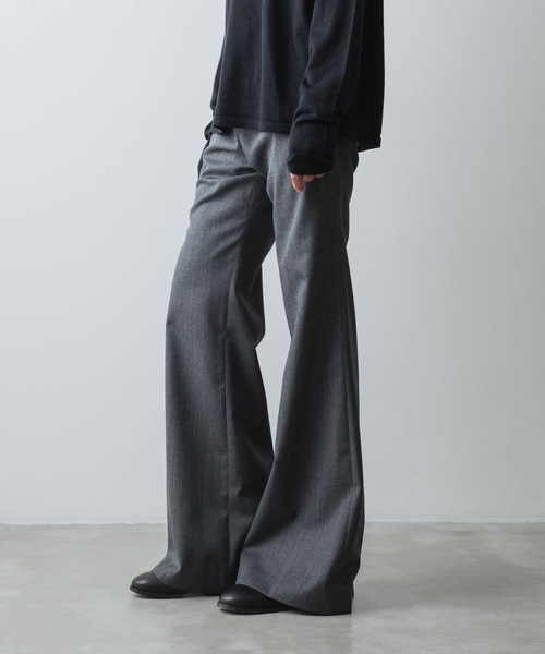 ato（アトウ）の「CLASSIC WOOL FLAIR PANTS（スラックス・メンズ・チャコールグレー/ブラック/ネイビー・44/46/48）」の6枚目の写真