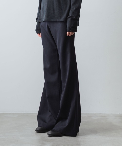 ato（アトウ）の「CLASSIC WOOL FLAIR PANTS（スラックス・メンズ・チャコールグレー/ブラック/ネイビー・44/46/48）」の16枚目の写真