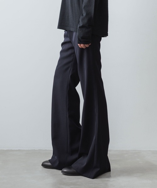 ato（アトウ）の「CLASSIC WOOL FLAIR PANTS（スラックス・メンズ・チャコールグレー/ブラック/ネイビー・44/46/48）」の15枚目の写真