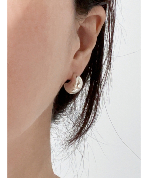 ELYONA（エリオーナー）の「ELA 13 Crescent Earrings（ピアス（両耳用）・レディース・その他・FREE）」の2枚目の写真