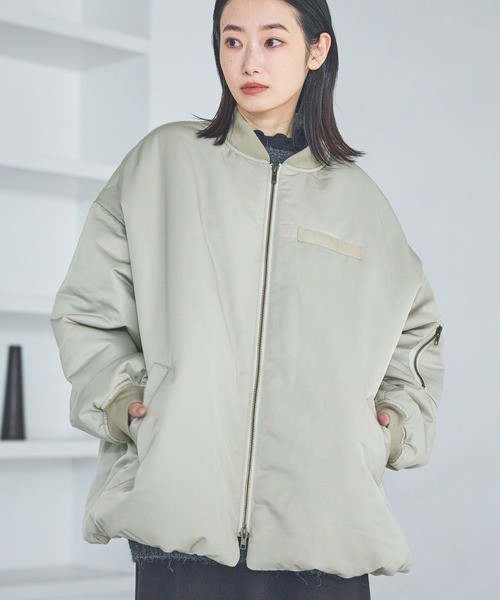 LAKOLE（ラコレ）の「中綿ボンバージャケット / 634974（ブルゾン・レディース・カーキ/ベージュ/ネイビー・FREE）」の2枚目の写真