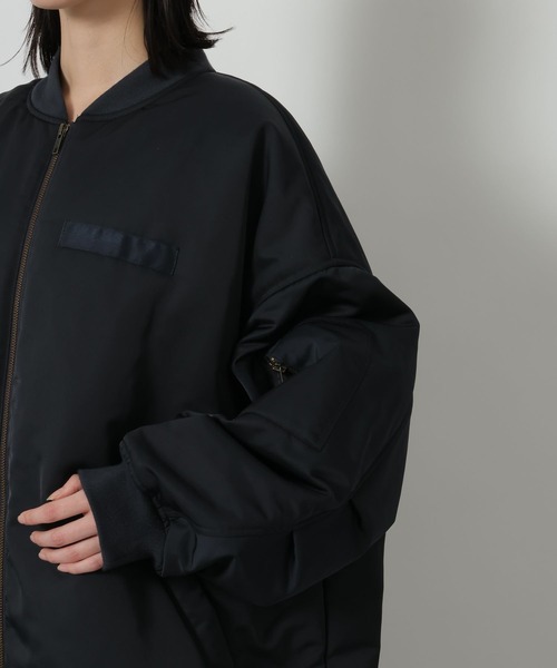 LAKOLE（ラコレ）の「中綿ボンバージャケット / 634974（ブルゾン・レディース・カーキ/ベージュ/ネイビー・FREE）」の6枚目の写真