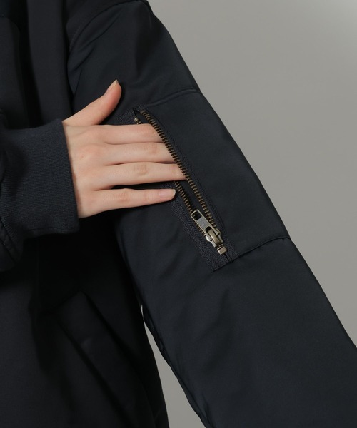 LAKOLE（ラコレ）の「中綿ボンバージャケット / 634974（ブルゾン・レディース・カーキ/ベージュ/ネイビー・FREE）」の9枚目の写真