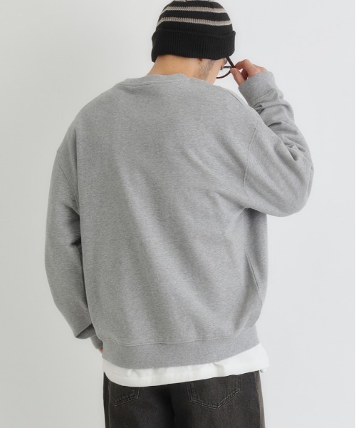 Right-on（ライトオン）の「【Refurbish】ワンポイントロゴ刺繍クルーネックプルオーバー (シンプル / 着回し抜群 / オールシーズン)（スウェット・メンズ・ネイビー/グレー/ブラック・M/L/S/XL）」の15枚目の写真