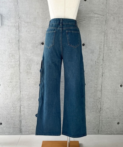 GLAMOROUS JANE（グラマラスジェーン）の「サイドカットアウトデニムワイドパンツ（デニムパンツ・レディース・ブルー・L/M/S）」の8枚目の写真