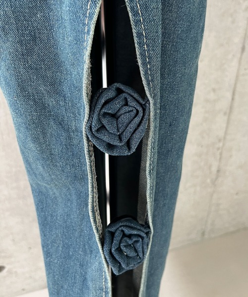 GLAMOROUS JANE（グラマラスジェーン）の「サイドカットアウトデニムワイドパンツ（デニムパンツ・レディース・ブルー・L/M/S）」の9枚目の写真