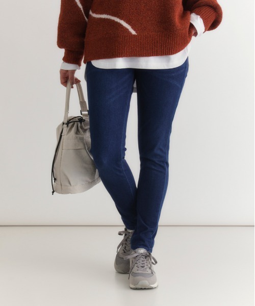 Right-on（ライトオン）の「【HONEYSUCKLE ROSE】nobeeレギンススキニー (脚長効果 / スリムシルエット / ストレッチ性 / オンスタイル対応)（その他パンツ・レディース・ダークインディゴブルー・XS/S/M/L/XL）」の2枚目の写真