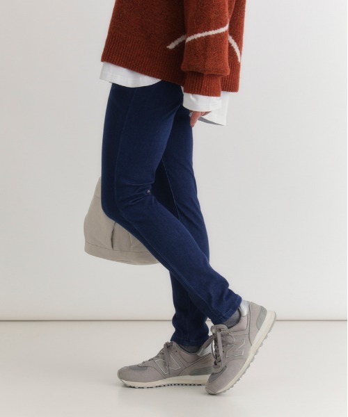 Right-on（ライトオン）の「【HONEYSUCKLE ROSE】nobeeレギンススキニー (脚長効果 / スリムシルエット / ストレッチ性 / オンスタイル対応)（その他パンツ・レディース・ダークインディゴブルー・XS/S/M/L/XL）」の3枚目の写真