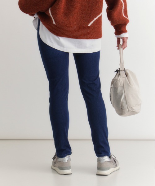 Right-on（ライトオン）の「【HONEYSUCKLE ROSE】nobeeレギンススキニー (脚長効果 / スリムシルエット / ストレッチ性 / オンスタイル対応)（その他パンツ・レディース・ダークインディゴブルー・XS/S/M/L/XL）」の4枚目の写真