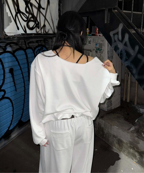 sedacle(セダクル)の「グリッターアイレットトップス(スウェット・メンズ・オフホワイト/ブラック/ブラウン/ボルドー・SMALL/MEDIUM/LARGE)」の10枚目の写真
