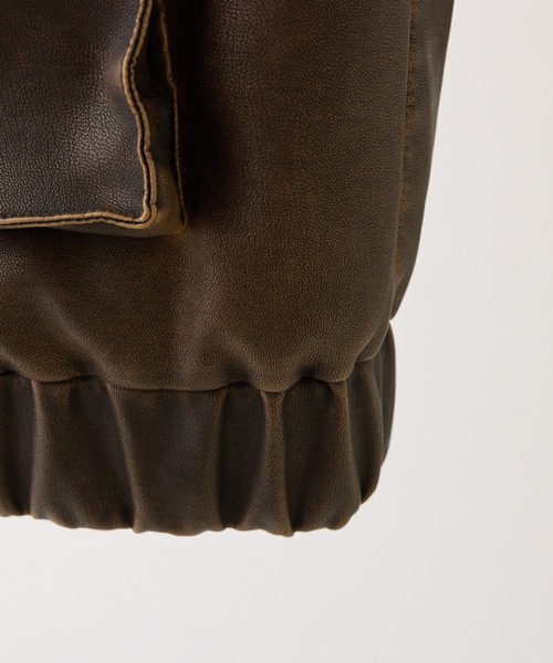 one after another NICE CLAUP(ワンアフターアナザーナイスクラップ)の「オーバーサイズフェイクレザージャケット(ブルゾン・レディース・アイボリー/ブラウン/ピンク・FREE)」の8枚目の写真