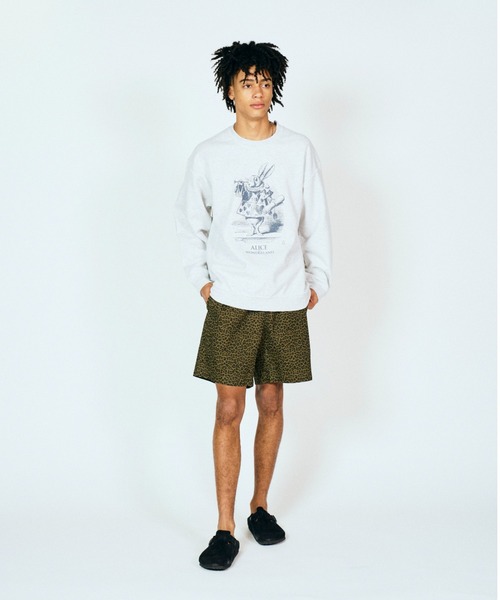 THRIFTY LOOK(スリフティールック)の「THRIFTY LOOK スリフティルック/ "WHITE RABBIT"CREW アリスインワンダーランド(スウェット・メンズ・グリーン/アッシュグレー/ブラック・LARGE/X-LARGE/MEDIUM)」の2枚目の写真