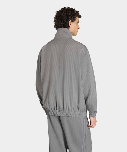 adidas（アディダス）の「ファイヤーバード ルーズ ピンストライプ トラックトップ / ジャージ / トラックジャケット / アディダスオリジナルス adidas Originals（ジャージ・メンズ・ブラック・X-LARGE/MEDIUM/LARGE/3XL/XX-LARGE/X-SMALL/SMALL）」の18枚目の写真