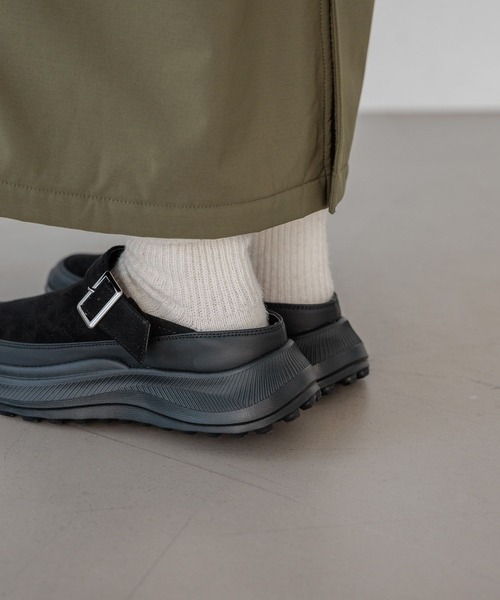 BAYFLOW（ベイフロー）の「[撥水・抗菌消臭]2WAYベルトサボ（その他シューズ・レディース・ベージュ/ブラック・MEDIUM/LARGE）」の6枚目の写真