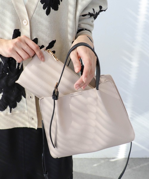 Three Four Time（ｽﾘｰﾌｫｰﾀｲﾑ）の「フェイクレザーショルダーバッグ付きスクエアトート（ショルダーバッグ・レディース・ブラック/アイボリー・FREE）」の8枚目の写真