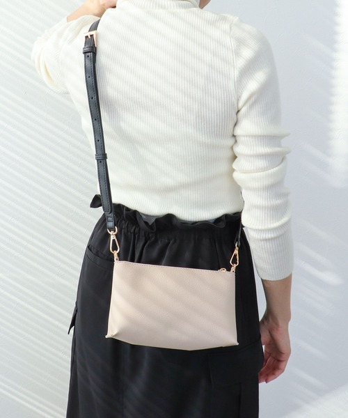 Three Four Time（ｽﾘｰﾌｫｰﾀｲﾑ）の「フェイクレザーショルダーバッグ付きスクエアトート（ショルダーバッグ・レディース・ブラック/アイボリー・FREE）」の11枚目の写真