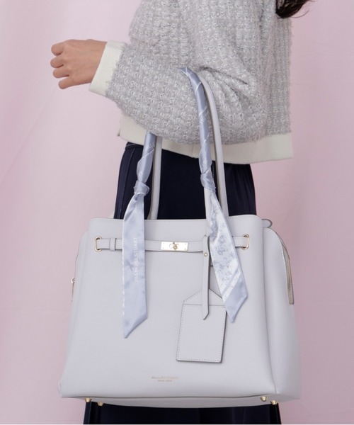 JILL by JILL STUART(ジルバイジルスチュアート)の「スカーフ付きベルテッドトート(トートバッグ・レディース・ブラック/グレー/ホワイト・FREE)」の3枚目の写真