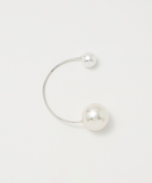 MARW UNITED ARROWS（マルゥ ユナイテッドアローズ）の「＜MARW UNITED ARROWS＞カーブ ブローチ（ブローチ/コサージュ・レディース・シルバー/ホワイト・FREE）」の3枚目の写真