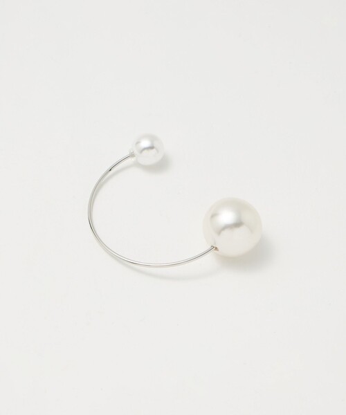 MARW UNITED ARROWS（マルゥ ユナイテッドアローズ）の「＜MARW UNITED ARROWS＞カーブ ブローチ（ブローチ/コサージュ・レディース・シルバー/ホワイト・FREE）」の4枚目の写真