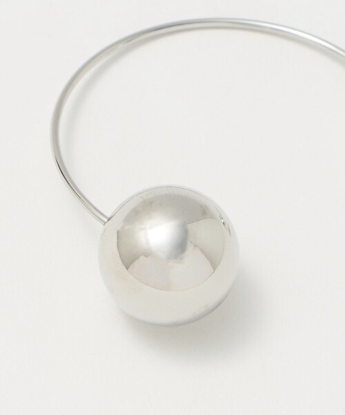 MARW UNITED ARROWS（マルゥ ユナイテッドアローズ）の「＜MARW UNITED ARROWS＞カーブ ブローチ（ブローチ/コサージュ・レディース・シルバー/ホワイト・FREE）」の7枚目の写真