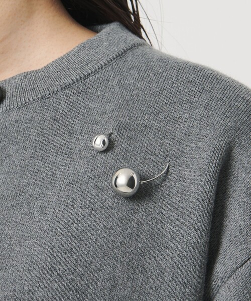 MARW UNITED ARROWS（マルゥ ユナイテッドアローズ）の「＜MARW UNITED ARROWS＞カーブ ブローチ（ブローチ/コサージュ・レディース・シルバー/ホワイト・FREE）」の12枚目の写真