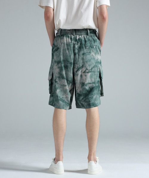 Y-3（ワイスリー）の「Y-3 AOP NYLON SHORTS（カーゴパンツ・メンズ・マルチ・MEDIUM/SMALL/X-SMALL/X-LARGE/LARGE）」の2枚目の写真