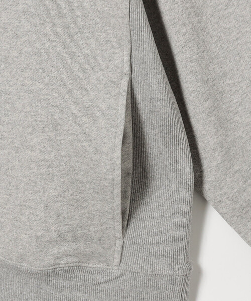 NANGA（ナンガ）の「NANGA/ナンガ ECO HYBRID MINI BOX LOGO EMBROIDERY SWEATSHIRT（スウェット・メンズ・ブラック/グレー/ベージュ・X-LARGE/MEDIUM/LARGE）」の6枚目の写真