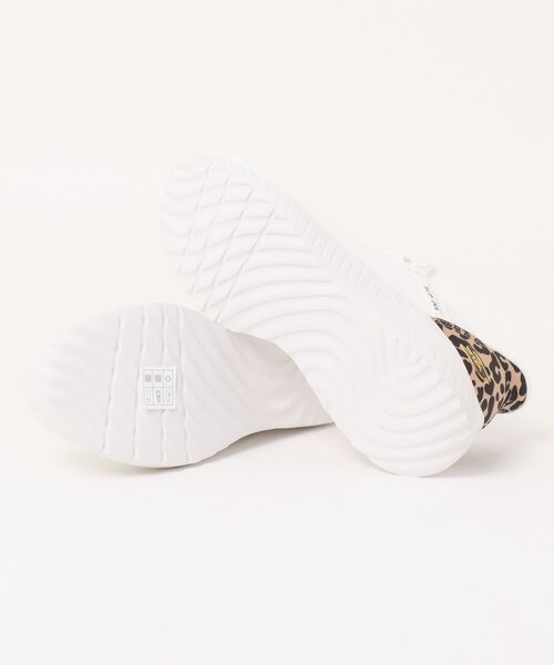 SKECHERS(スケッチャーズ)の「《SKECHERS》BOBS SPORT SQUAD CHAOS-SEIZE THE HOUR(スニーカー・レディース・ナチュラル/ブラック/ホワイト・22.5cm/23.0cm/23.5cm/24.0cm/24.5cm/25.0cm)」の5枚目の写真