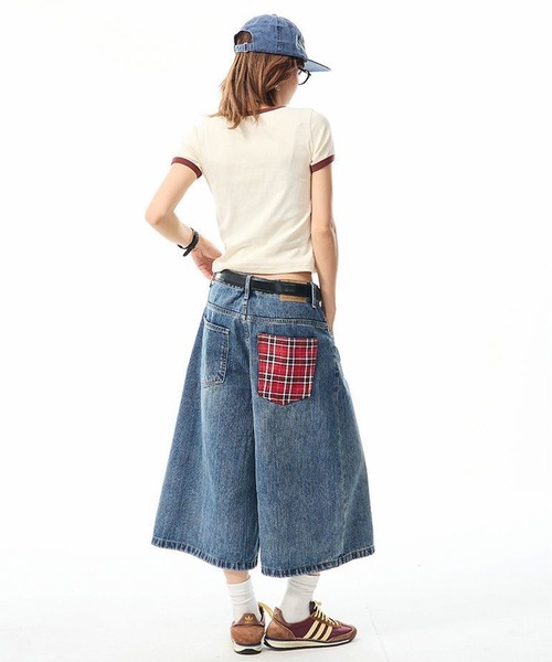 NANEA(ナネア)の「チェックポケット デニムハーフパンツ(デニムパンツ・レディース・ブルー・MEDIUM/LARGE/SMALL)」の7枚目の写真