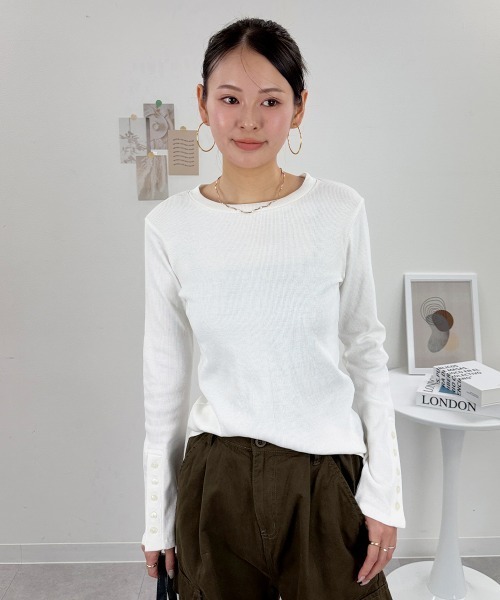 RCD（アールシーディー）の「袖口ボタンリブロングTシャツ（Tシャツ/カットソー・レディース・オフホワイト/ブラック・4L/3L/LL/L/M）」の3枚目の写真