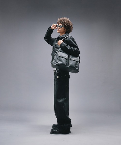 ANDER HUNK(アンダーハンク)の「Eyelet & Studs Shoulder Bag / アイレット&スタッズショルダーバッグ(ショルダーバッグ・メンズ・ブラック・FREE)」の15枚目の写真