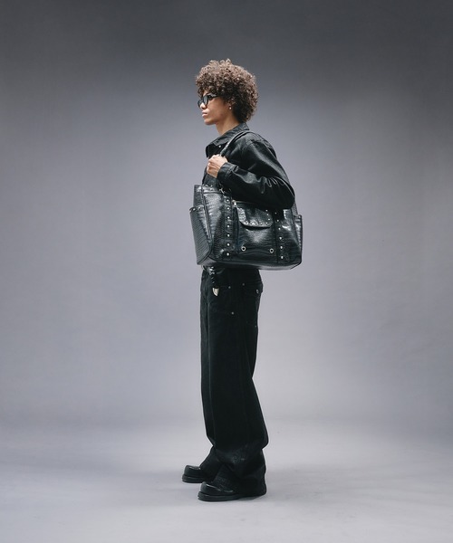 ANDER HUNK(アンダーハンク)の「Eyelet & Studs Shoulder Bag / アイレット&スタッズショルダーバッグ(ショルダーバッグ・メンズ・ブラック・FREE)」の22枚目の写真