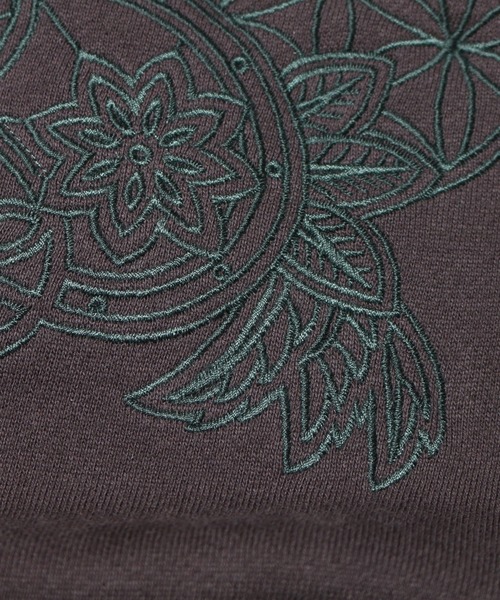 NATAL DESIGN(ネイタルデザイン)の「FLOWER OF LIFE CREW SWEAT(スウェット・メンズ・パープル/チョコ・SMALL/MEDIUM/LARGE/X-LARGE)」の3枚目の写真