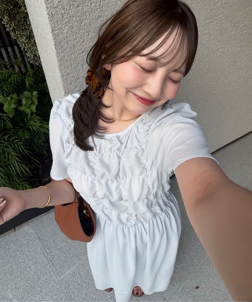 OLUN(オルン)の「front shirring onepiece/フロントシャーリングワンピース(ワンピース・レディース・ブラック/アイボリー/ライトブルー・FREE/SMALL)」の15枚目の写真