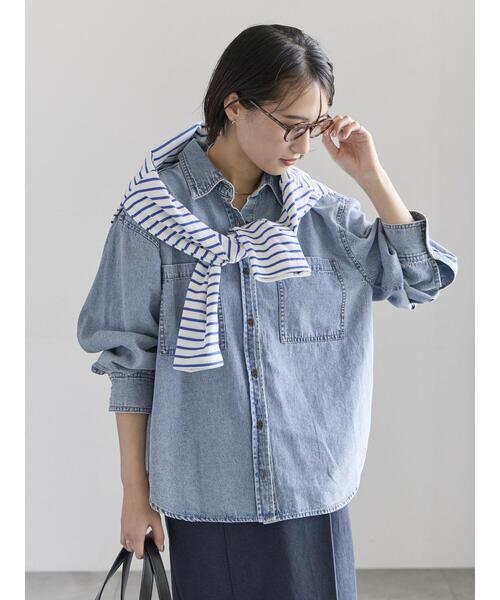 Te chichi(テチチ)の「デニムシャツ(シャツ/ブラウス・レディース・ネイビー/サックスブルー・F)」の2枚目の写真
