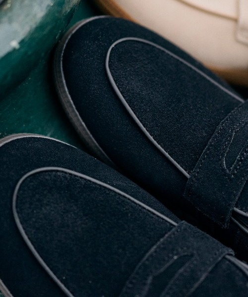 adidas(アディダス)の「HANDBALL SPEZIAL LOAFER W KJ0641(ローファー・レディース・ブラック・22.5cm/23.0cm/23.5cm/24.0cm/24.5cm/25.0cm/25.5cm/26.0cm/26.5cm/27.0cm/27.5cm/28.0cm/28.5cm/29.0cm/30.0cm/22.0cm)」の3枚目の写真