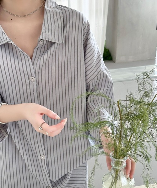DAY CLOSET(デイ クローゼット)の「【セットアップ/こなれ見えワッシャー加工】7分袖 ストライプ柄 アシメラウンドヘム シャツ+ロングパンツ 上下2点セット レディース(ルームウェア/パジャマ・レディース・グレー/ブルー/ホワイト/ブラウン/ライトブルー・L/M/S)」の16枚目の写真